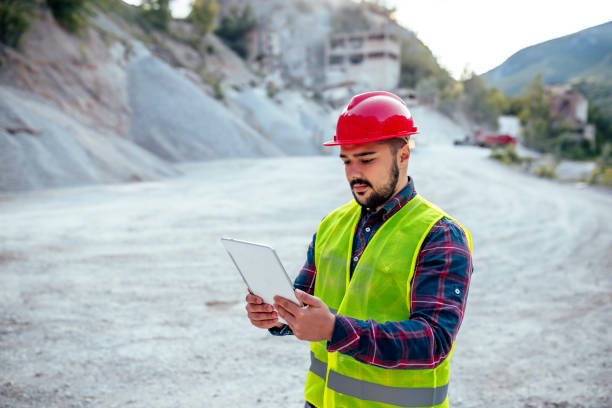Estudiante técnico en minería con equipo de seguridad